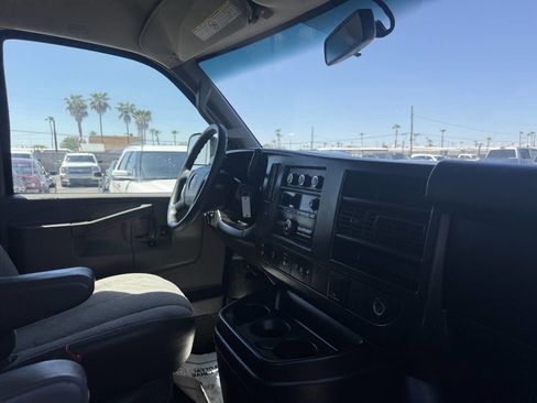 Used 2018 GMC Savana 3500 LT w/ LT Preferred Equipment Group image 31