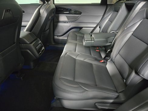 New 2026 Lincoln Nautilus Premier AWD/4WD image 13