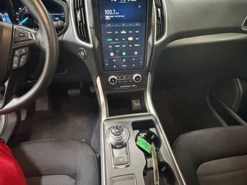 Used 2024 Ford Edge SE w/ Black Appearance Package AWD/4WD image 18