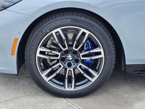 Used 2026 BMW 530i xDrive w/ M Sport Package image 18