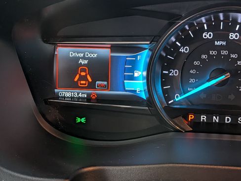 Used 2019 Ford Explorer Limited w/ Ford Safe & Smart Package AWD/4WD image 18