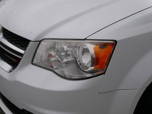 Used 2014 Dodge Grand Caravan SXT image 20