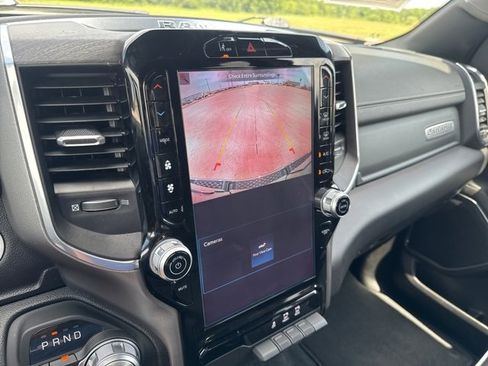 Used 2025 RAM 1500 Laramie image 13