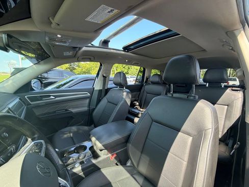 Used 2021 Volkswagen Atlas SEL R-Line AWD/4WD image 5