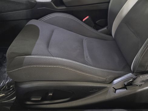 Used 2020 Chevrolet Camaro LT image 21