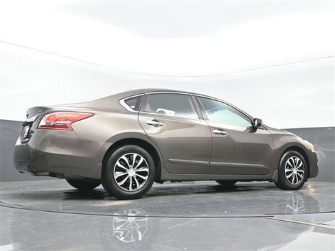 Used 2013 Nissan Altima 2.5 S image 25