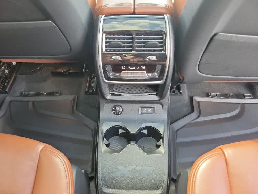 Used 2019 BMW X7 xDrive50i w/ M Sport Package AWD/4WD image 30