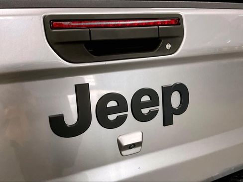 Used 2020 Jeep Gladiator Sport w/ Quick Order Package 24S AWD/4WD image 31