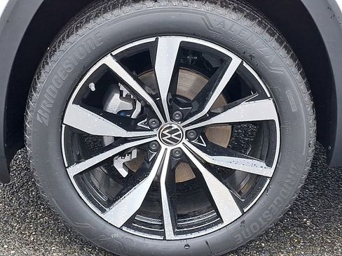New 2026 Volkswagen Atlas SEL Premium R-Line AWD/4WD image 5