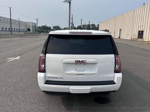 Used 2018 GMC Yukon XL SLT image 7