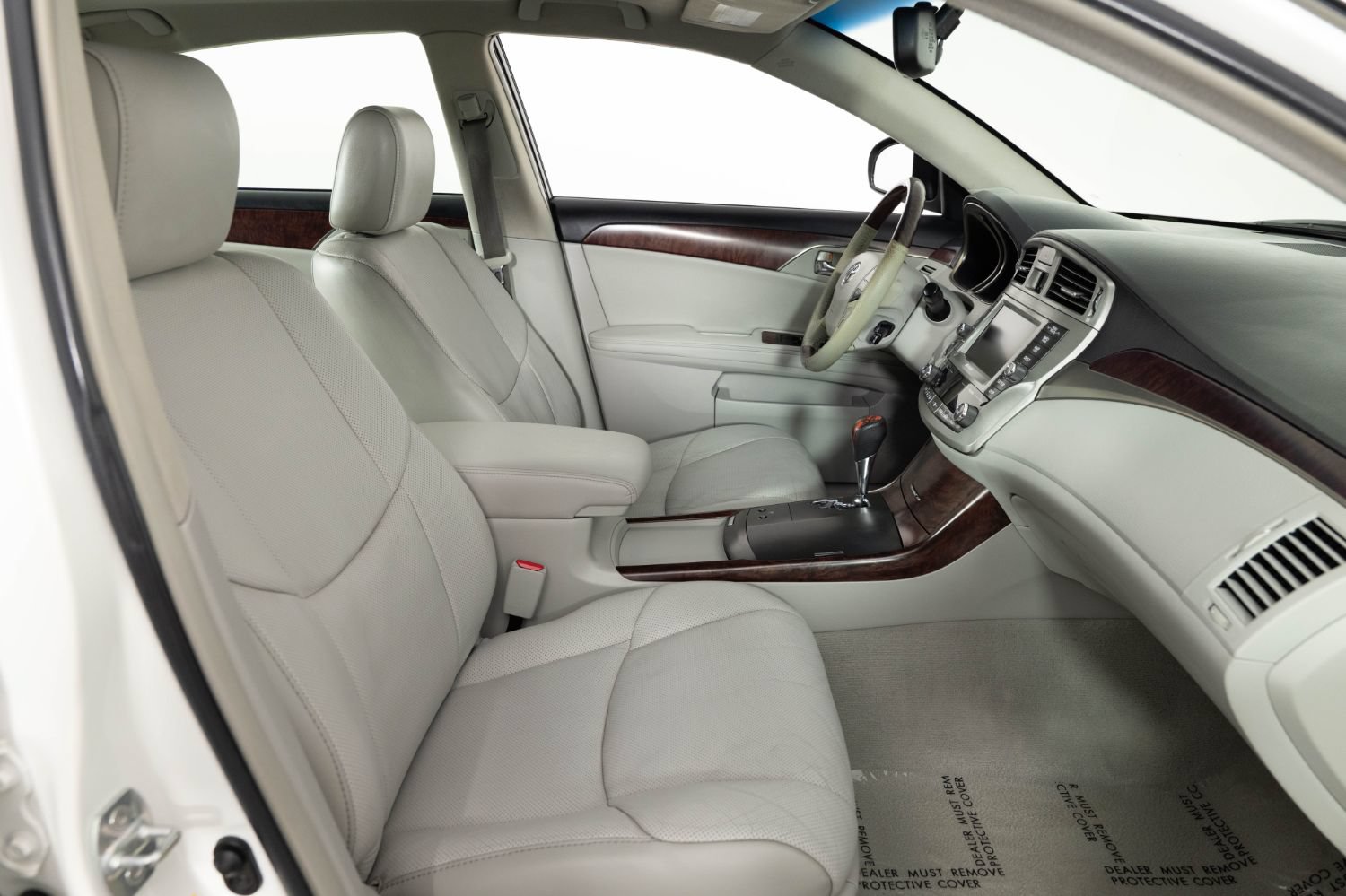 Used 2011 Toyota Avalon Limited FWD image 26
