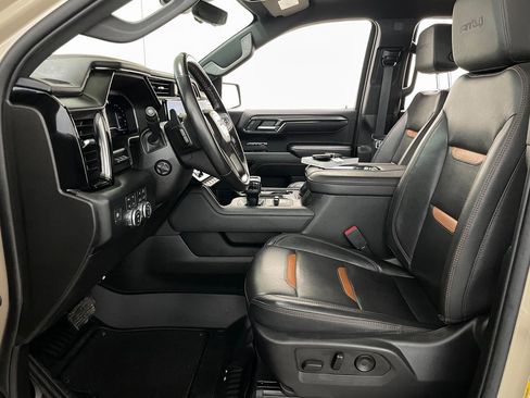 Certified 2022 GMC Sierra 1500 AT4 w/ AT4 Premium Package image 8