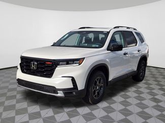 New 2025 Honda Pilot TrailSport video 2