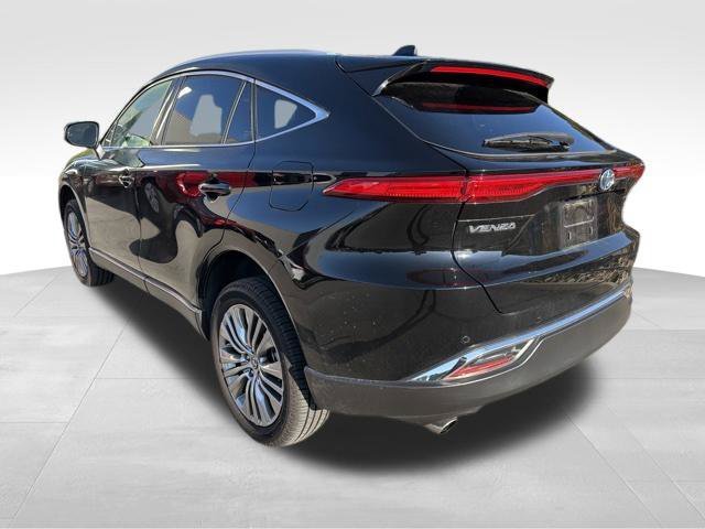 Used 2022 Toyota Venza XLE AWD/4WD image 6