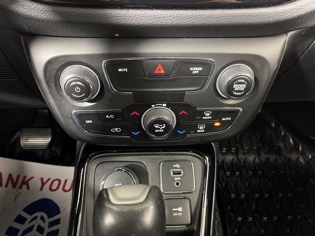 Used 2018 Jeep Compass Limited w/ Navigation Group AWD/4WD image 29