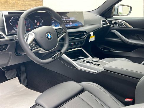 Used 2025 BMW 430i xDrive Coupe w/ Premium Package image 10