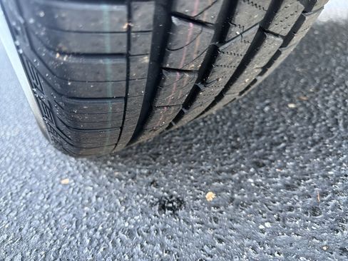 Certified 2023 Volvo XC60 B5 Plus image 12