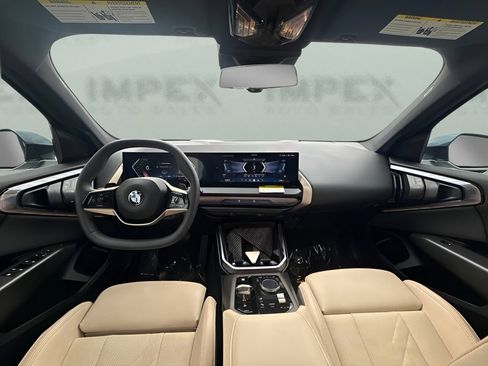 Used 2025 BMW X3 xDrive30i AWD/4WD image 9