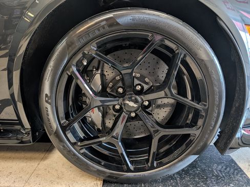 Used 2015 Chevrolet Camaro Z/28 RWD image 5