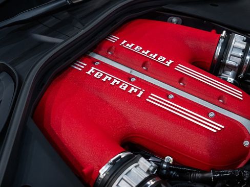 Certified 2025 Ferrari 12Cilindri RWD image 23