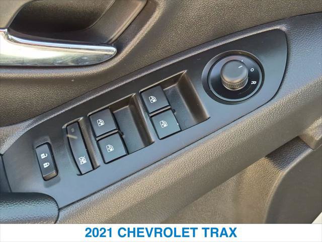 Used 2021 Chevrolet Trax LS w/ Tint and Cruise Package AWD/4WD image 13