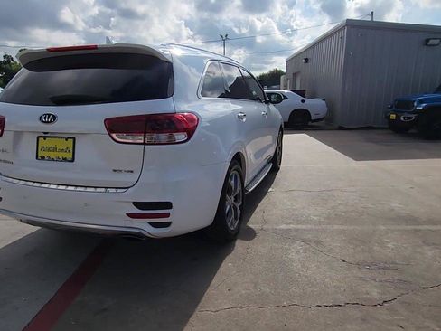 Used 2017 Kia Sorento SX FWD image 8