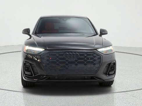 Used 2024 Audi SQ5 Prestige w/ Prestige Package AWD/4WD image 2