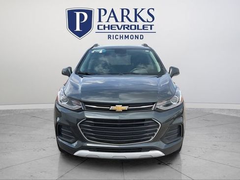Used 2018 Chevrolet Trax LT w/ LT Convenience Package AWD/4WD image 2