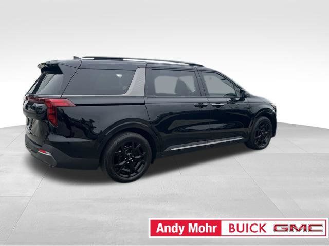 Used 2025 Kia Carnival SX w/ SX Dark Edition Package FWD image 23