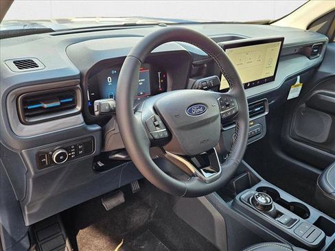 New 2025 Ford Maverick Lobo image 3