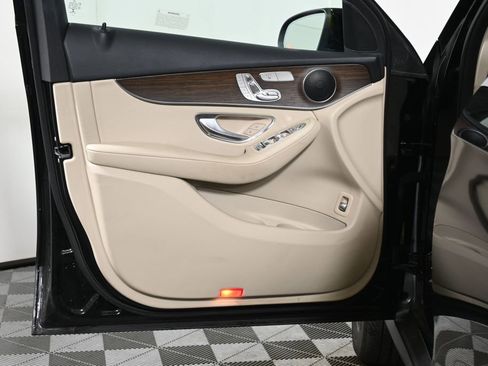 Certified 2022 Mercedes-Benz GLC 300 4MATIC image 30