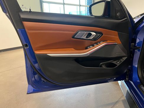 Used 2025 BMW M3 Competition image 30