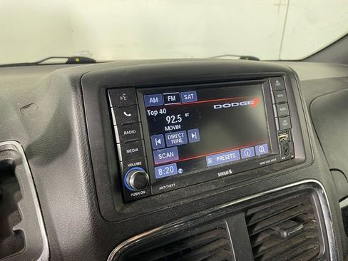 Used 2020 Dodge Grand Caravan SXT FWD image 5