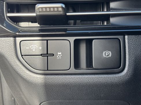 Certified 2026 Kia Sportage LX FWD image 29