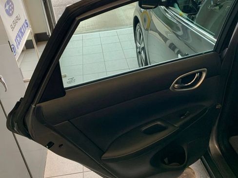 Used 2019 Nissan Sentra SV w/ Special Edition Package FWD image 7