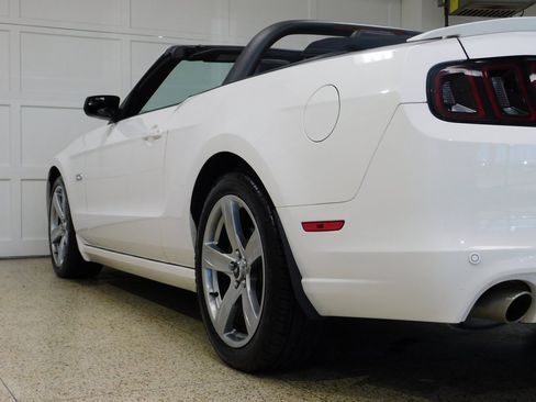 Used 2013 Ford Mustang GT Premium image 82