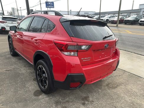 Certified 2022 Subaru Crosstrek 2.0i image 6