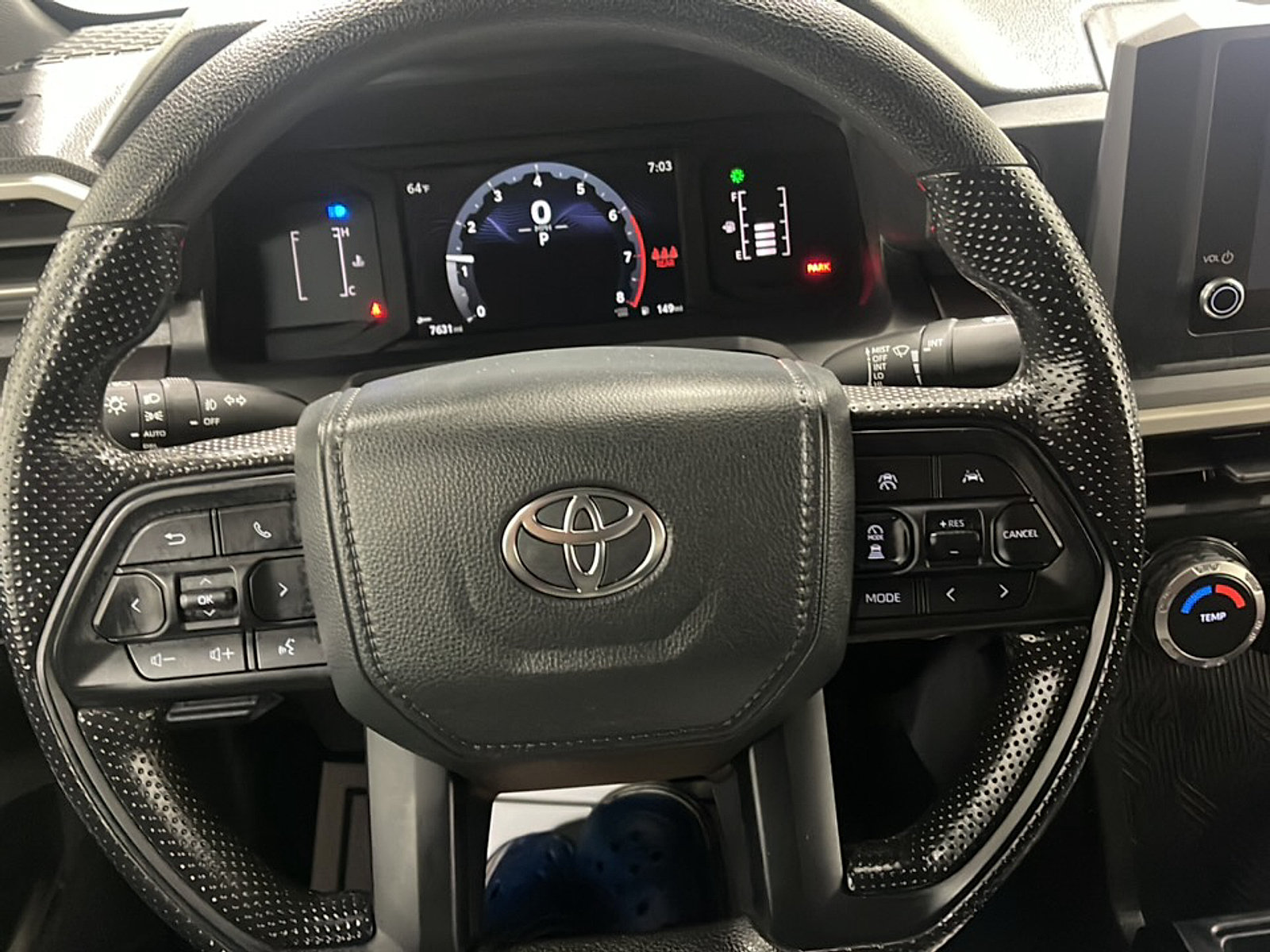 Used 2025 Toyota Tacoma SR5 AWD/4WD image 4