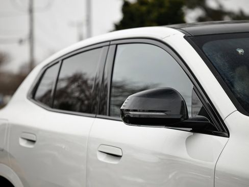 New 2026 BMW X2 xDrive28i w/ Technology Package image 3