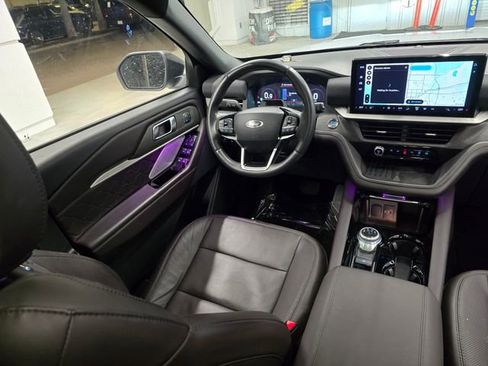 Used 2025 Ford Explorer Platinum w/ LUX Leather Package AWD/4WD image 39