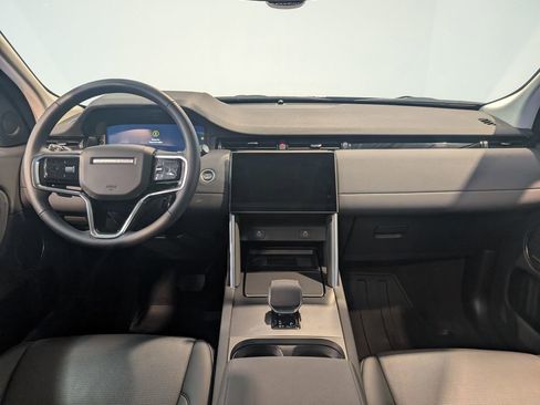 Used 2025 Land Rover Discovery Sport S image 15