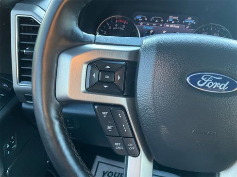 Used 2022 Ford F450 Platinum w/ FX4 Off-Road Package image 19