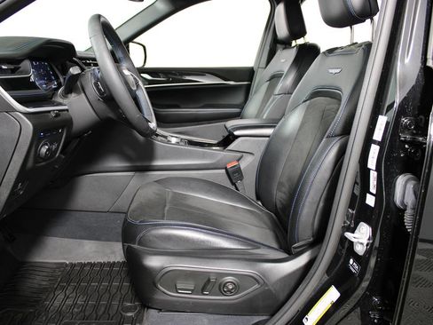 Used 2023 Jeep Grand Cherokee Trailhawk AWD/4WD image 13