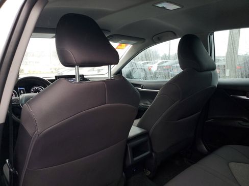 Certified 2022 Toyota Camry LE image 10