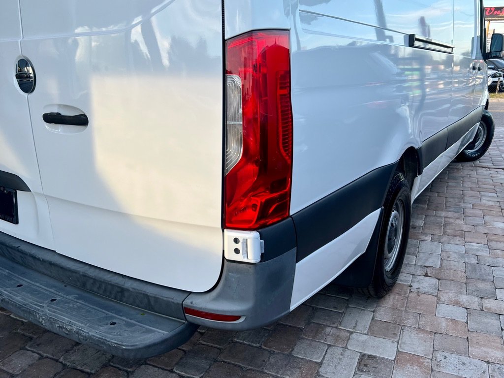 Used 2019 Freightliner Sprinter 2500 RWD image 22