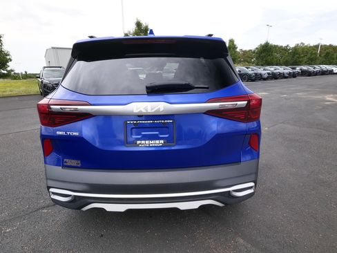 Used 2022 Kia Seltos EX AWD/4WD image 7