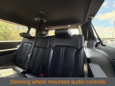 Certified 2024 Jeep Wagoneer L Series III w/ Flexible Seating Group AWD/4WD image 5