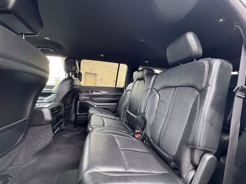 Used 2022 Jeep Wagoneer Series II image 29