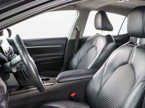 Used 2024 Toyota Camry SE image 23