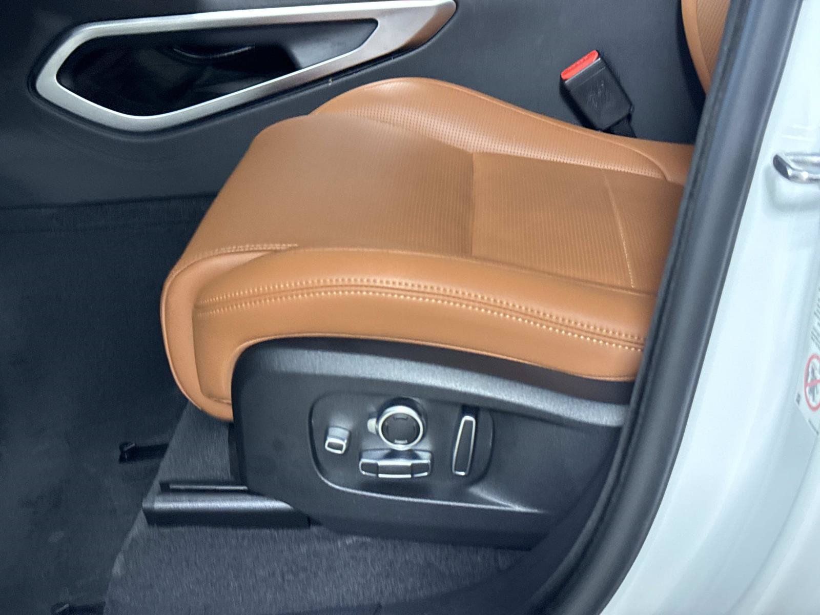 Certified 2026 Jaguar F-PACE R-Dynamic S AWD/4WD image 19
